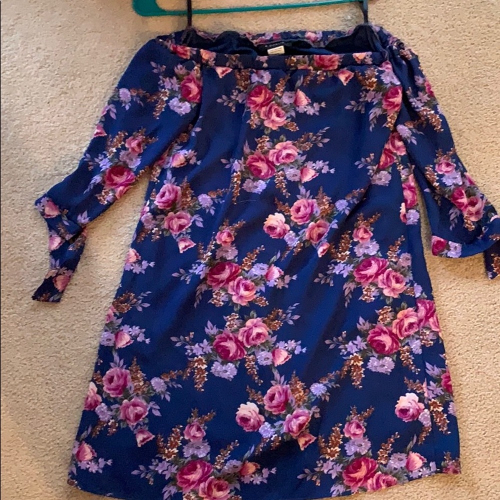 Floral flowy dress